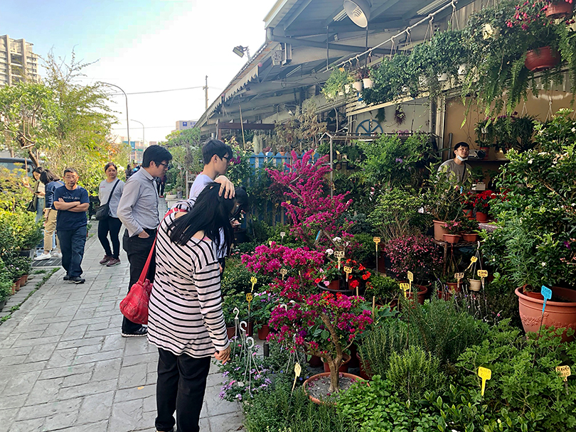 花の都のマーケットへ～台湾・台中～