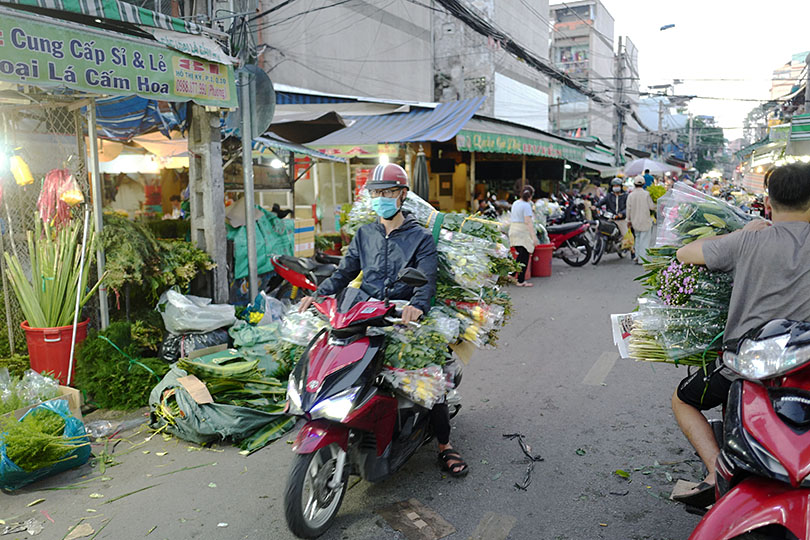花市場で迎える朝～ベトナム・ホーチミンシティ～
