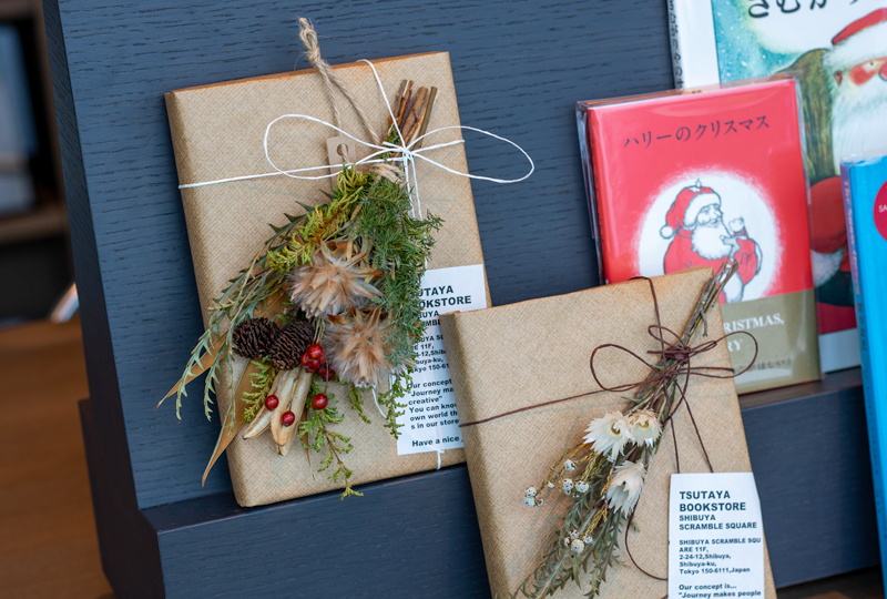 Tsutaya Bookstore 渋谷スクランブルスクエア 世界の花屋クリスマス限定スワッグラッピング 世界の花屋 フラワーギフト おしゃれな花 の通販サイト