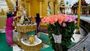 花と祈り～ミャンマー・ヤンゴン～