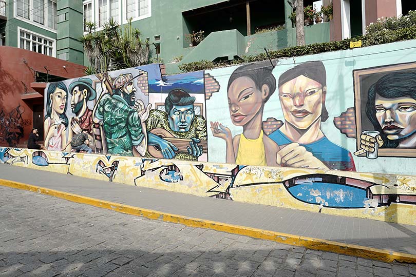 アートなエリアの花広場～ペルー・リマ～