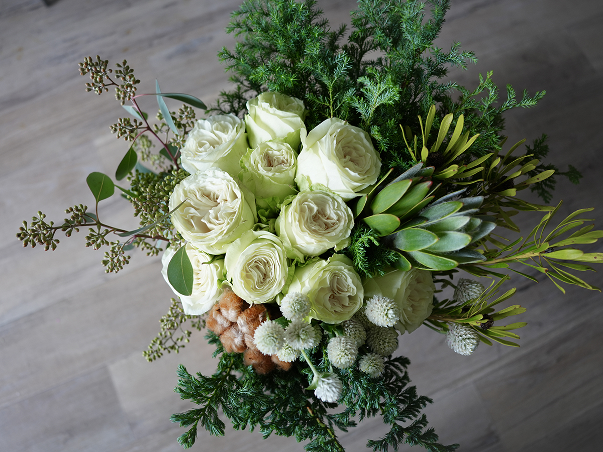 ホワイトローズブーケ